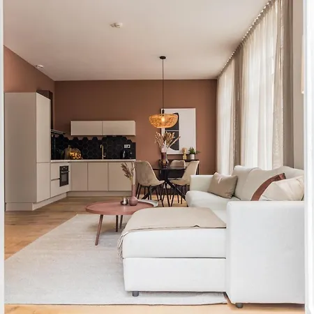 Excellent Listing 'shiraz' * Den Haag