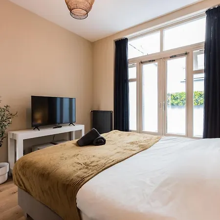 Excellent Listing 'shiraz' The Hague